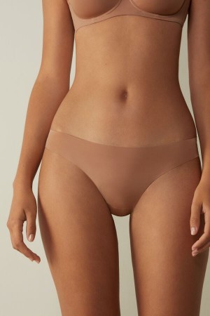 Intimissimi Brazilian Panties in Seamless Ultra Light Microfiber Natural | BEZPD33928