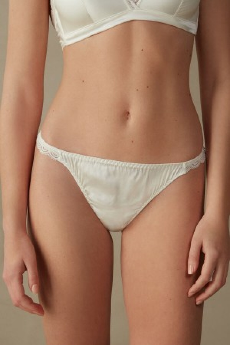 Intimissimi Silk and Kanten G-String Wit | BENZX47670