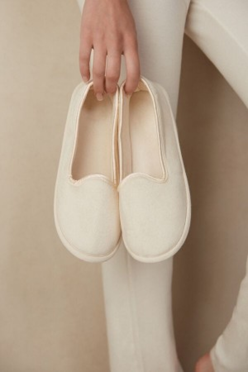 Intimissimi Closed Friulane Slippers Natural | ZBENQ12670